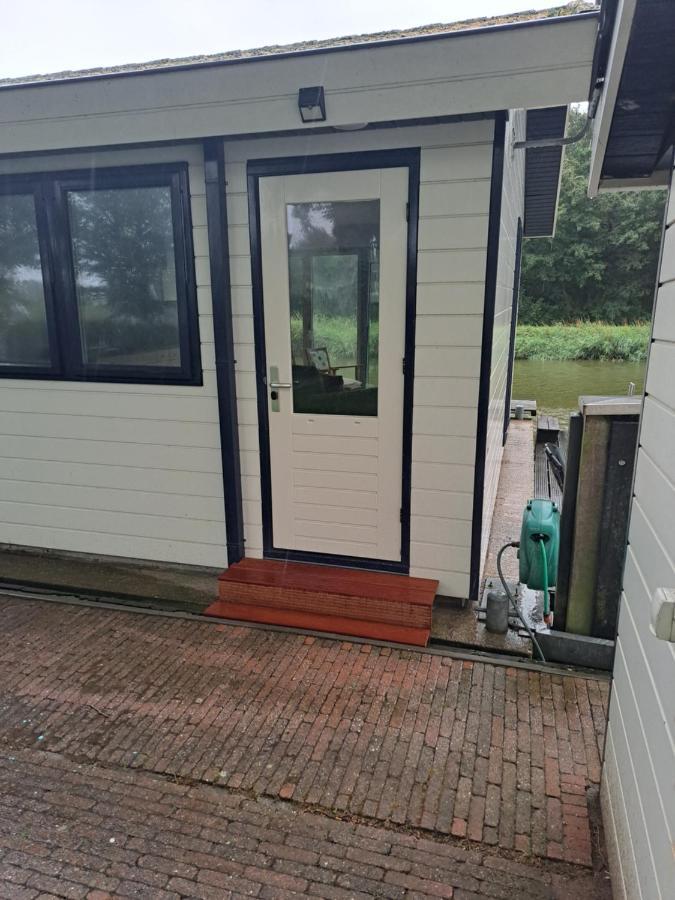 Bb De Woonboot Apartment Anna Paulowna Exterior photo